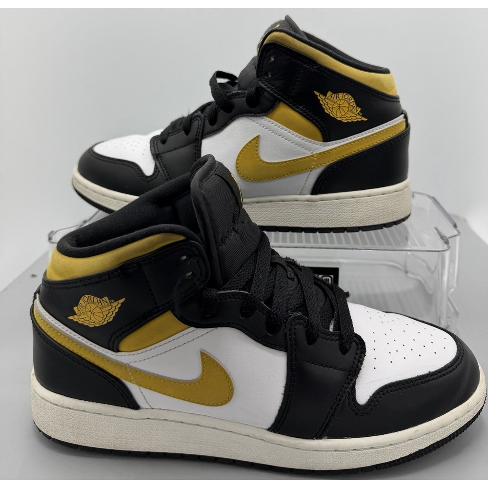 Nike Air Jordan 1 Mid Black White Gold 554725-177 Grade School Size 7Y